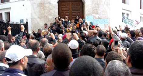 M. Benhamadi pour la prise en charge des revendications des postiers