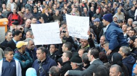 قوات‮ ‬الأمن‮ ‬تمنع‮ ‬مسيرة‮ ‬عمال‮ ‬البريد‮ ‬