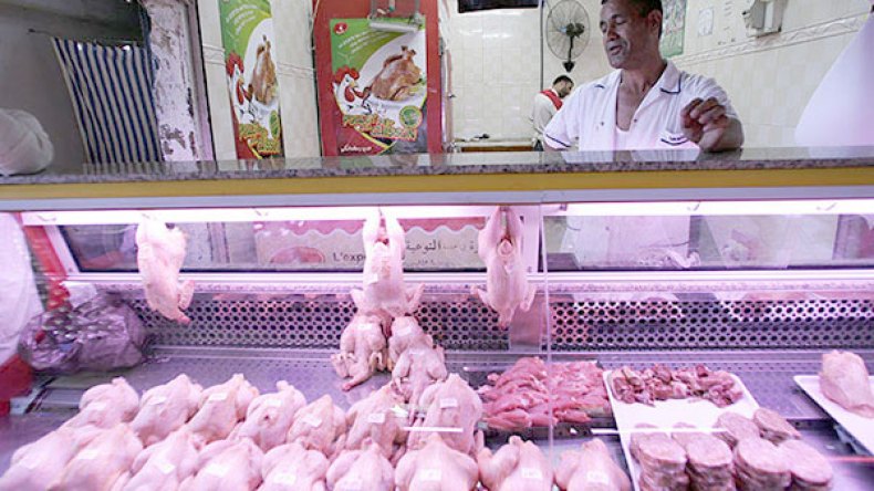 السماسرة يلهبون أسعار الدجاج بنسبة 20 بالمائة