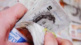 سرقة 10 ملايين جنيه استرليني من مسجد خالد بن الوليد بالعناصر