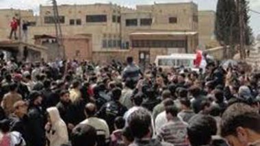 Des manifestants syriens réclament le renversement d'Al Assad