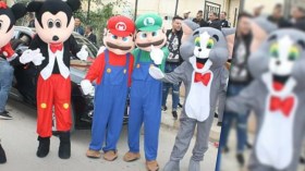 الدمى الراقصة تنتقل من برامج الأطفال إلى الأعراس الجزائرية