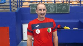 التونسيون “يغرون” آلان بورت.. ويعرضون عليه تدريب “نسور قرطاج”