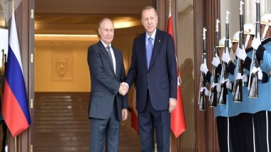 Offensive turque en Syrie: Poutine invite Erdogan en Russie