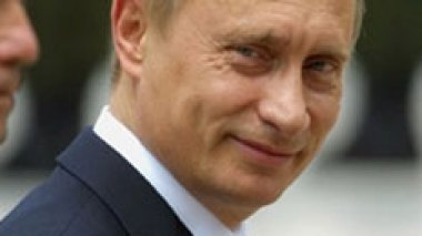 Poutine répond à Obama et dément avoir un pied dans le passé