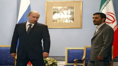 Poutine va rencontrer le président iranien Mahmoud Ahmadinejad en Chine