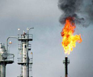 Sociétés pétrolières : vers une nouvelle taxe environnementale