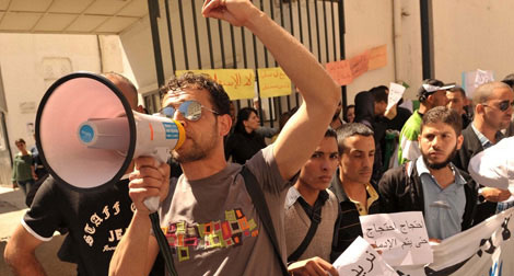 Les travailleurs du pré-emploi répondent à Benmeradi par une protestation nationale
