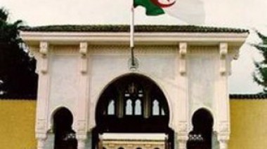 Le Président Bouteflika procède à un remaniement du Gouvernement