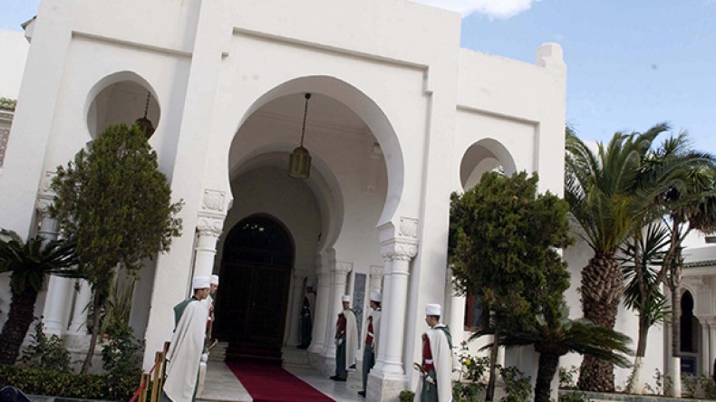 المتوافدون على الجزائر.. سباق “مغانم” أم تحالفات ظرفية؟