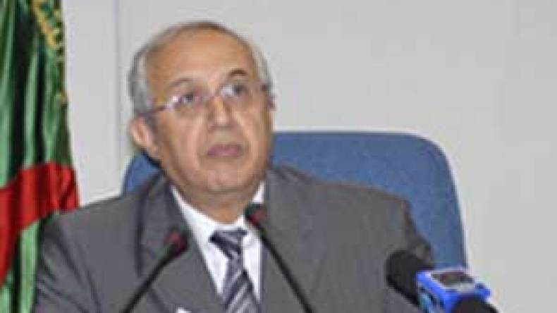 زياري: الحكومة ستحيل القانون العضوي للمالية في الدورة الحالية