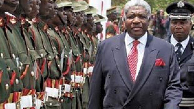 رئيس زامبيا يقود حملة تعبئة استعدادا للجزائر