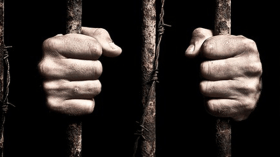 حبس شابين حاولا قتل تاجر بسلاح ناري بقسنطينة