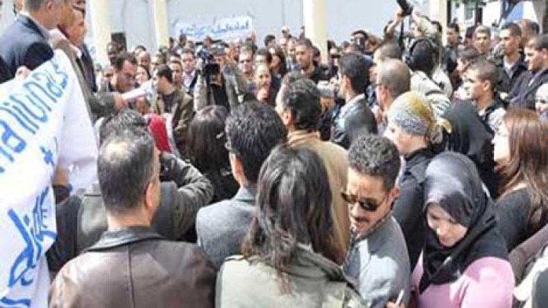 تأخر في إصدار القانون الأساسي والبطاقة الوطنية للصحفي