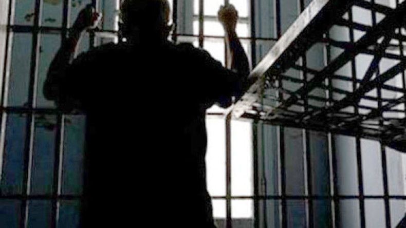 قرأ 54 كتابا لابن خلدون والغزالي وابن القيم في السجن ونجح في البكالوريا