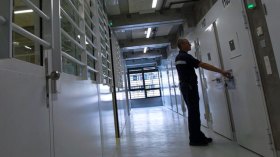 وفاة جزائري داخل السجن في جنيف