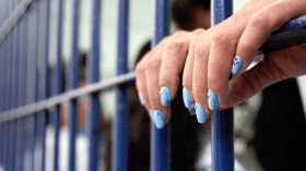 خريجات السجون… من يحفظ لهن توبتهن؟