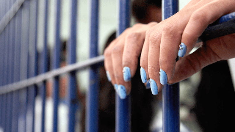 خريجات السجون… من يحفظ لهن توبتهن؟