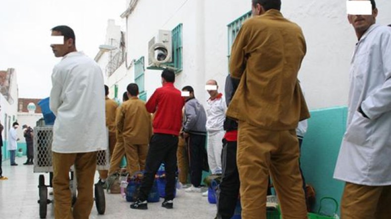 أهال يتفننون في تسريب “الكيف” إلى أبنائهم المسجونين!