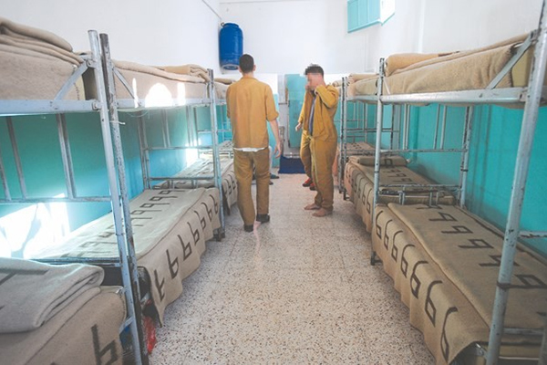 International Red Cross Visits 14.000 Prisoners In Algeria