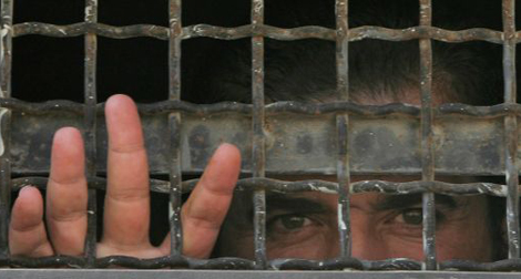 Des ONG françaises demandent à Israël de libérer des détenus palestiniens dans le coma