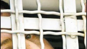 اعتقال 35 جزائريا بليبيا و حشرهم مع افارقة مرضى بالسيدا