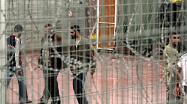 Six Algerian terror suspects get 2,800 euros in UK