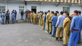 فليون يكشف:”نعمل على حل إشكالية صحيفة السوابق العدلية للمسجونين”