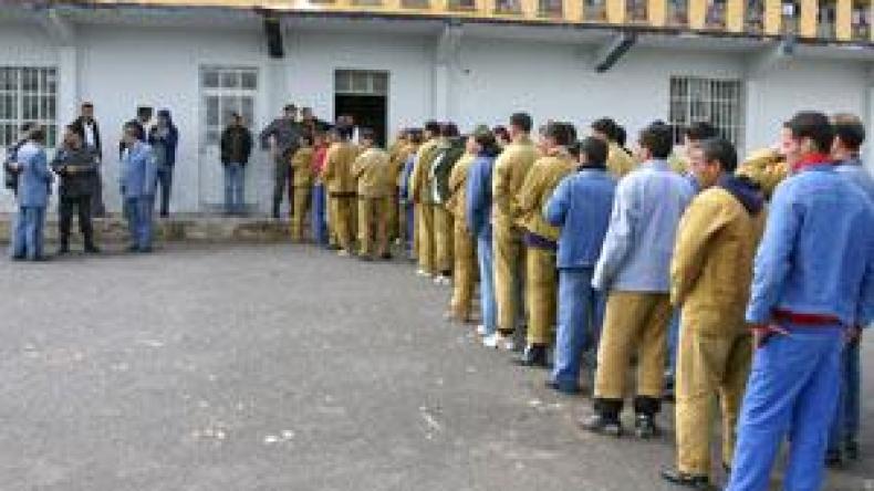 فليون يكشف:”نعمل على حل إشكالية صحيفة السوابق العدلية للمسجونين”