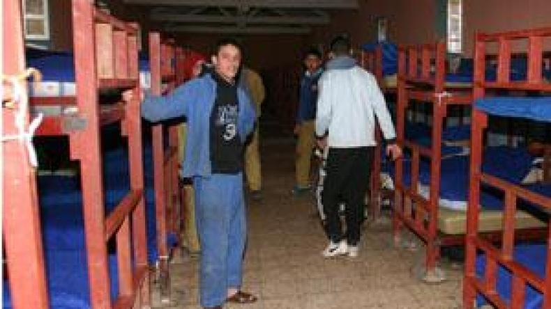 وزارة العدل تصدر دليلا للأئمة لتفعيل دروس الوعظ في السجون