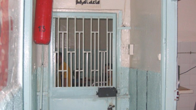 أصحّاء يدّعون الجنون للإفلات من الــــسجون
