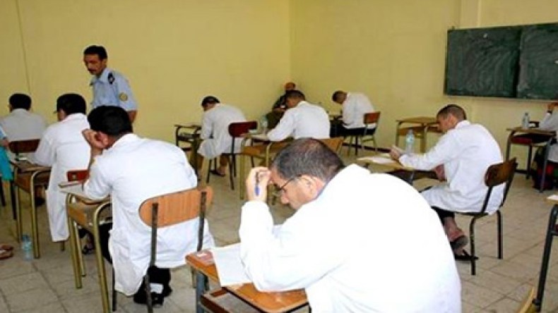 321 محبوسا يجرون امتحانات إثبات المستوى
