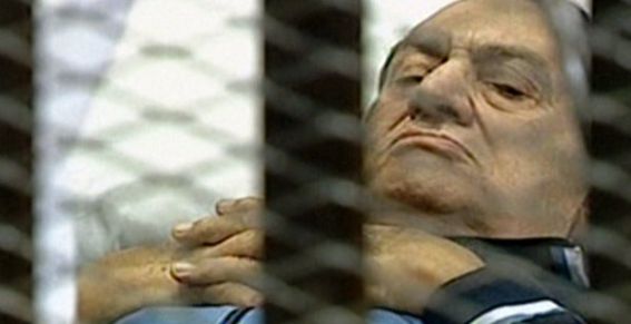 Procès Moubarak: témoin inculpé à l'audience pour faux témoignage