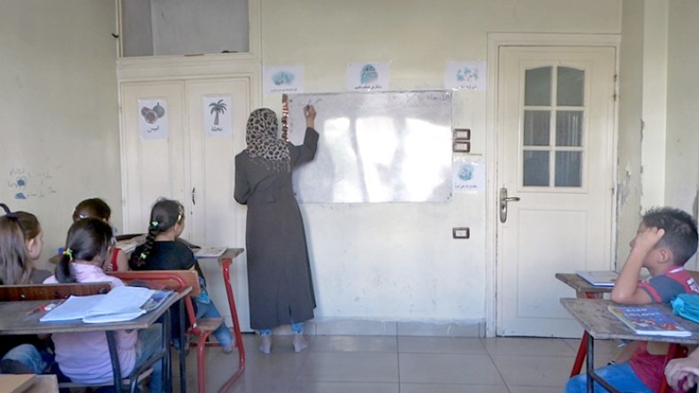 رئيسة جمعية لأولياء التلاميذ تعتدي بالضرب على معلمة في البويرة