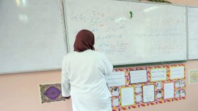 ولي تلميذة يسب معلمة بالشراقة بسبب علامة ابنته