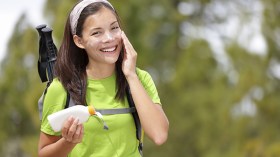 أخطاء تبطل مفعول كريم الوقاية من الشمس.. تجنبيها