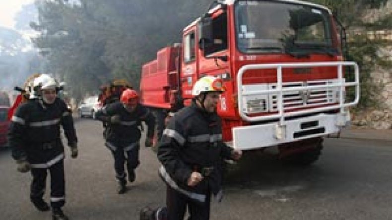 زيادات تتراوح بين 1800 و5000 دينار لأعوان وضباط الحماية المدنية