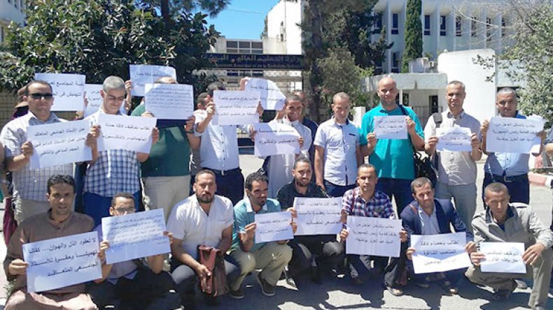 الأساتذة المتعاقدون حاملو الماجستير والدكتوراه يحتجون بالجامعات