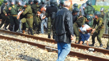 Violent protests in Algeria biggest shanty town