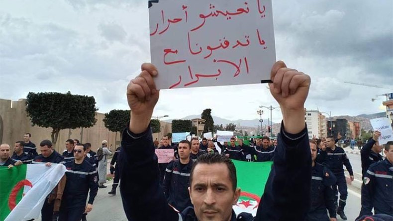 أعوان الحماية المدنية: “نحن ملك الشعب.. ولسنا مملكة”