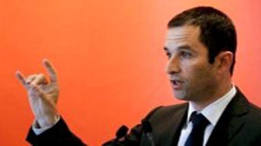 Le PS français plaide pour des “relations privilégiées” entre la France et l’Algérie