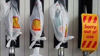 Fuel tanker drivers end four-day strike