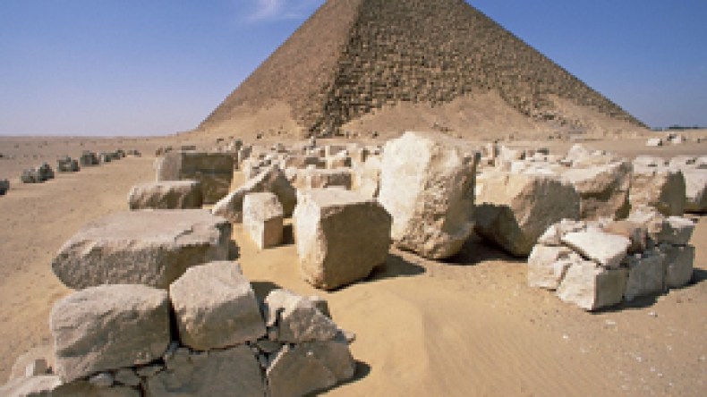 الوكالات السياحية الجزائرية تقاطع مصر سياحيا وتلغي جميع رحلاتها