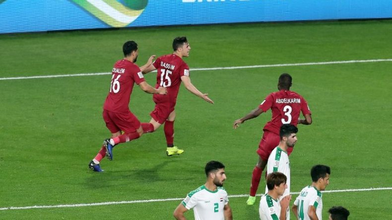 منتخب قطر في قمة أمم آسيا بنكهة جزائرية