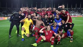 جزائريان و11 لاعبا آخر أجنبيا في منتخب قطر