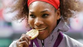 تطلب فنجان قهوة خلال مباراة في التنس!؟