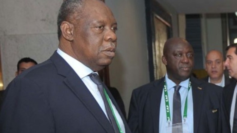 عيسى حياتو: العمر لا يسمح لي بالترشح لرئاسة الفيفا!؟