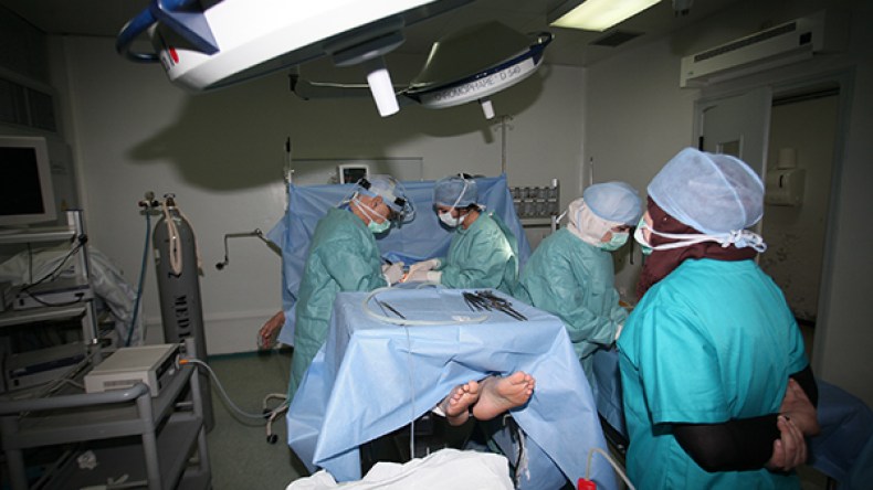 فرقة طبية من مستشفى بني مسّوس تحط الرّحال بجانت