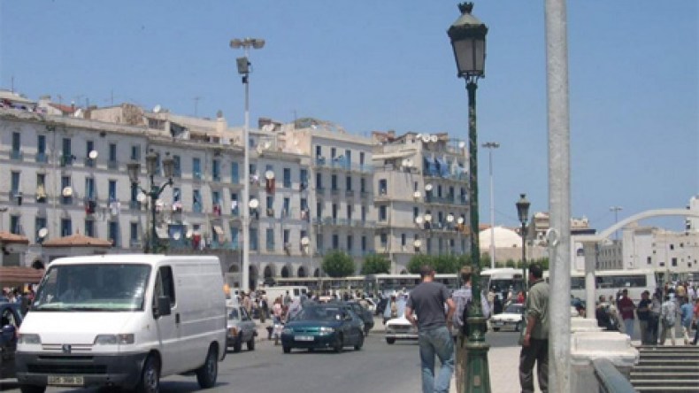 الجزائر.. البلد العربي الوحيد القادر على التغيير دون تدخل أجنبي
