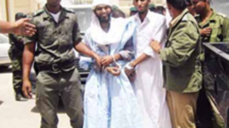 الدرك يعتقل “عريسا” بتهمة العلاقة بالقاعدة